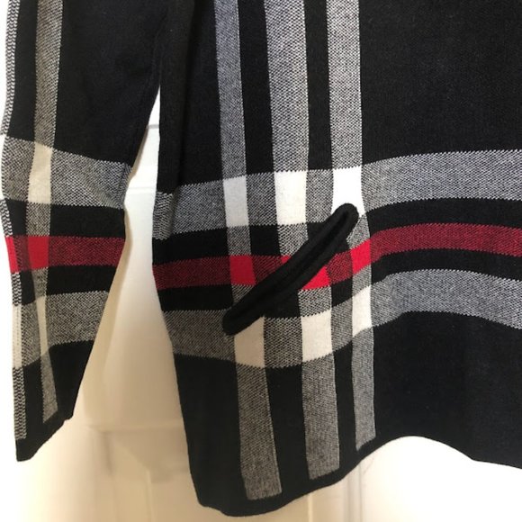 NEW! Creation Black White & Red Sweater with Pockets (S) - Picture 4 of 4